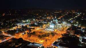 Caacupé: peregrinos copan las calles y se preparar para la serenata a la Virgen   - Nacionales - ABC Color