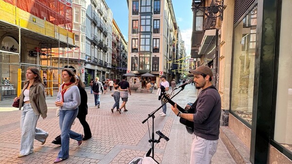 De Bella Vista, Itapúa, a Bilbao: Leo Cabrera y su vida musical