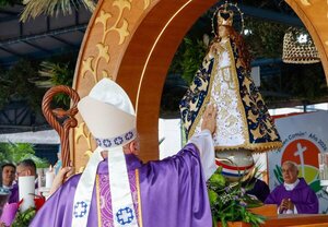 Paraguay renueva su fe en Caacupé