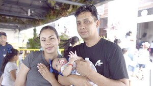 Sellan promesa en Caacupé con pedido de matrimonio