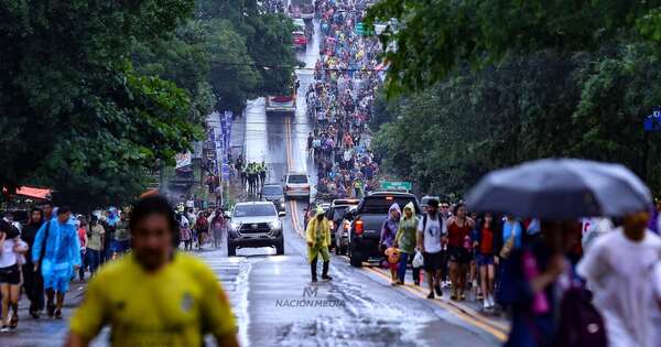 Diario HOY | Caacupé: Unas 20 mil personas pasaron por la Estación de Buses en un solo día