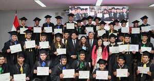 La Nación / Egresan 325 nuevos técnicos superiores del SNPP para el mercado laboral