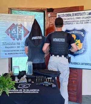 Estadounidense es detenido  con marihuana, en Encarnación - Policiales - ABC Color