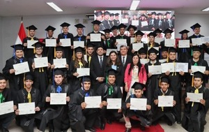 SNPP cierra el año con 325 nuevos egresados en especialidades clave para el país - ADN Digital