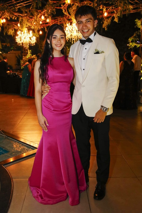 Graduados 2025 del CID Celebraron Noche Inolvidable