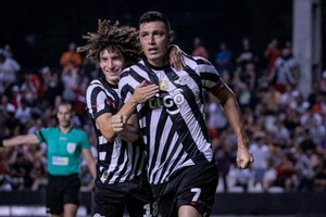 Rubio Ñu Busca Fichar al Histórico Mundialista Cardozo