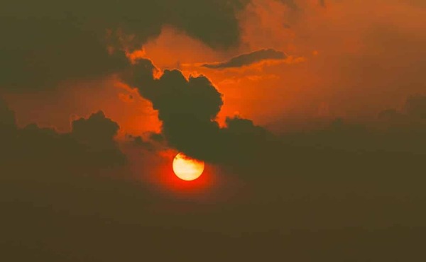 Lluvias dispersas y alivio térmico llegan este martes al país