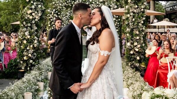 Popular / (VIDEO) ¡Prometió amarla pese a que no le haga caso por culpa del lelu!