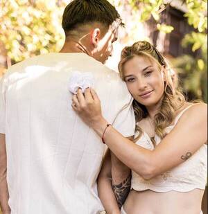 [VIDEO] Pelotero del Ciclón hizo revelación de sexo de su bebé