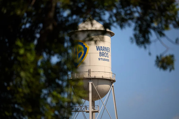 Netflix versus Paramount, ¿quién se quedará con Warner Bros?