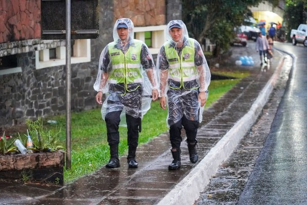 Operativo policial garantiza seguridad durante festividad de la Virgen de Itacuá
