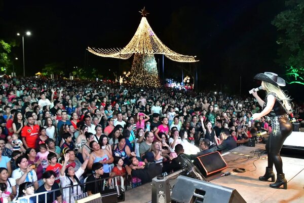 Más de 30 artistas animarán la Villa Navideña de Itaipú en Ciudad del Este - ADN Digital