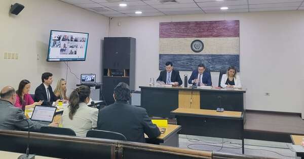 Diario HOY | Condenan a Galindo y otros implicados en caso Mercat: madre de acusado interrumpió juicio