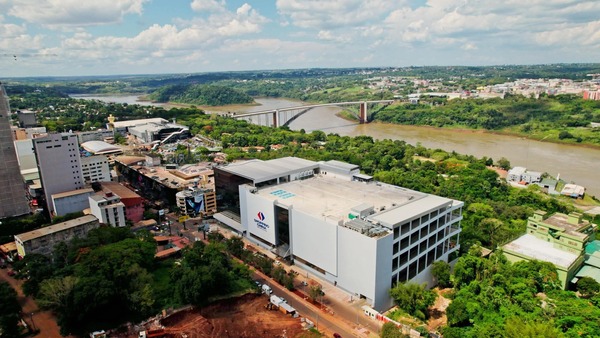 Ciudad del Este inaugura el salón comercial más grande del país con la apertura del nuevo Shopping China - Info Alto Parana