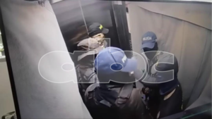 Fotos revelan cómo fue el violento asalto en un edificio de Asunción - Policiales - ABC Color