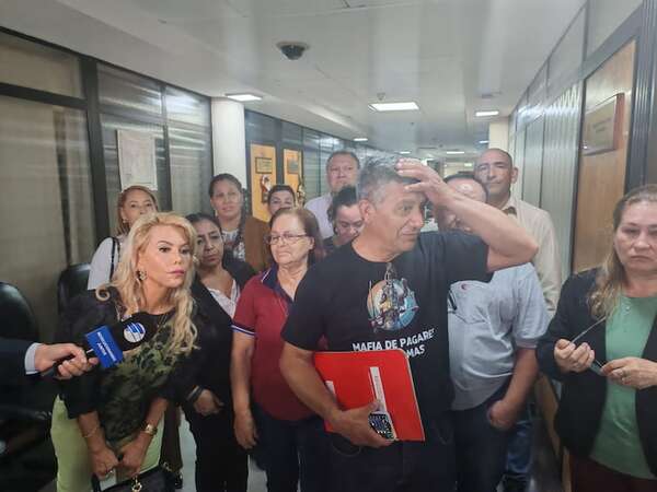 Mafia de pagarés: Diputados aprueba ley que suspende embargos a víctimas - Política - ABC Color