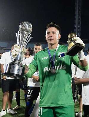 Olimpia: Lentinelly, apuesta franjeada - Olimpia - ABC Color