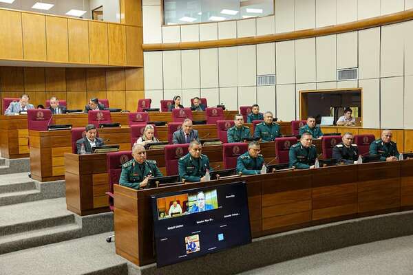 Hoy Senado dará ascenso a militares - Política - ABC Color