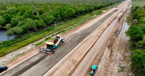 La Nación / Ruta PY12: obras se ejecutaron 77 % y dan más de 700 empleos