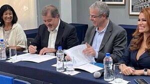 Enumeran efectos del declive democrático en la economía