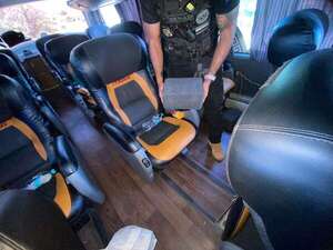 Detienen a tres bolivianos con más de 15 kilos de cocaína en el Chaco - Policiales - ABC Color