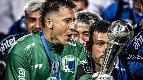 El arquero pyahu de la "O" ni ahí se enojó con Bava