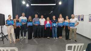 Funcionarios municipales reciben diplomas tras culminar el Diplomado en Gestión Municipal