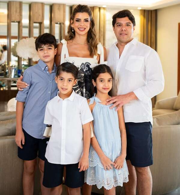 Tere Codas y Didier Arias celebraron los 9 años de sus mellizos Bruna y Renzo - Gente - ABC Color