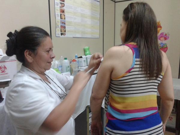 Atención viajeros: ¿Cómo obtener el certificado electrónico internacional de vacunación? - trece