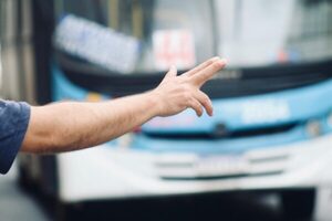 Choferes de colectivos confirman «huelga irrevocable» para el 16 y 17: Afirman que ley anula antigüedad laboral