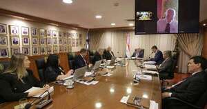 La Nación / Reunión entre ministros de la Corte y Peña abordó cuestiones administrativas