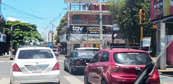 Tras muertes de madre e hija, Comuna apura instalación de semáforos en Avda. Humaitá •