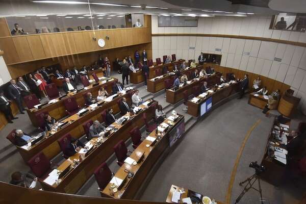 AUDIO: Senado postergó el tratamiento de la Ley de Protección a Periodistas - Ancho Perfil - ABC Color