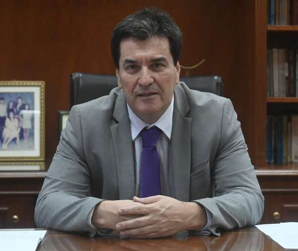 Para ministro Santander “no debió haber ocurrido” reunió secreta en Mburuvicha Róga - Política - ABC Color