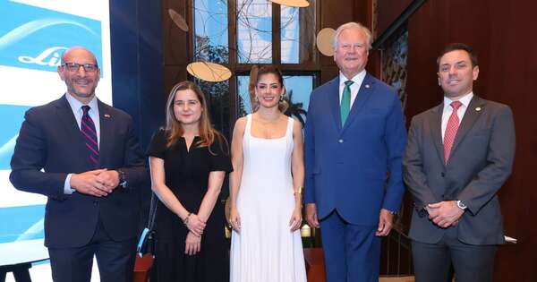 La Nación / El elegante brindis de fin de año de la AmCham