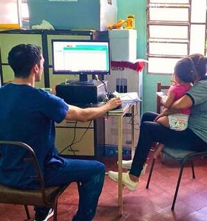 Ignorar Dolor Femenino: El Grave Problema del Gaslighting Médico