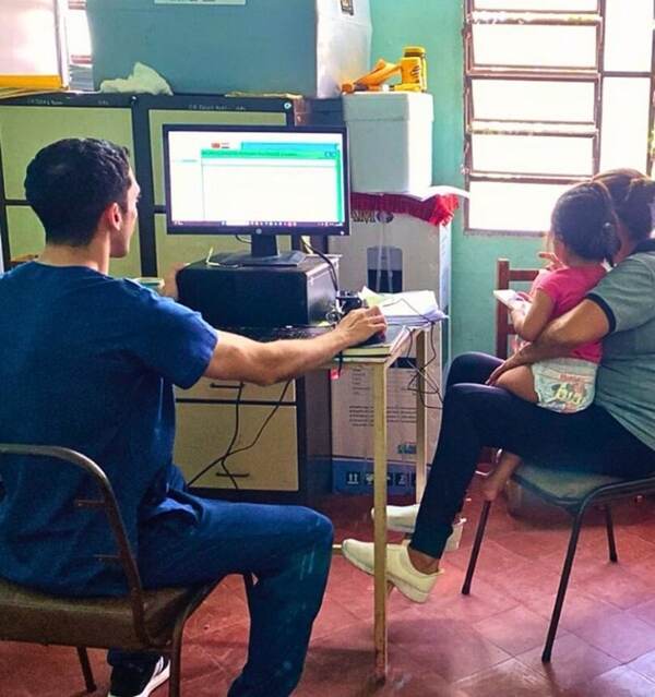 Ignorar Dolor Femenino: El Grave Problema del Gaslighting Médico