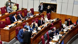 Cartismo deja sin cuórum y frena interpelación de titular del Indert