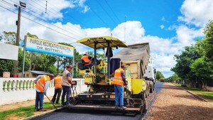 Esperaron 42 años para que llegue el asfalto