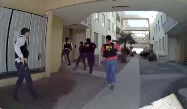 Rescatan en Chile a tres paraguayas que eran explotadas sexualmente   - Policiales - ABC Color