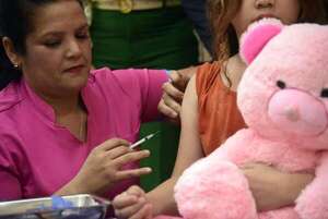 Muy pocos niños se han vacunado contra el dengue y médicos urgen inmunización - Nacionales - ABC Color