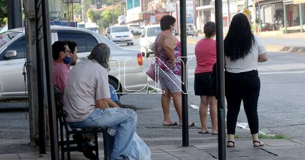 La Nación / Gremio de choferes confirma paro en rechazo a reforma del transporte