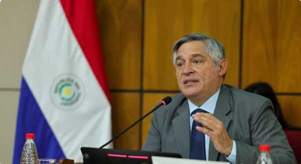 Popular / Uso del celular en aulas solo con "fines pedagógicos", he'i ministro Ramírez.