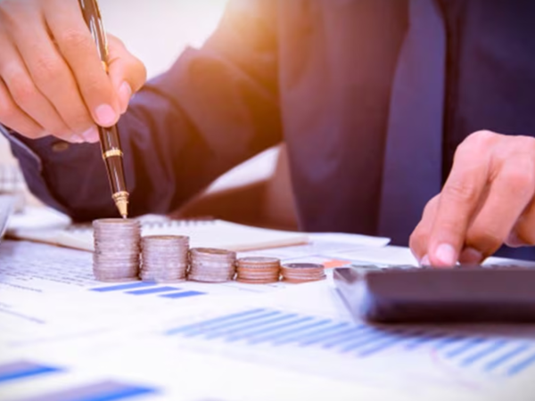 Morosidad bancaria baja pero persisten focos