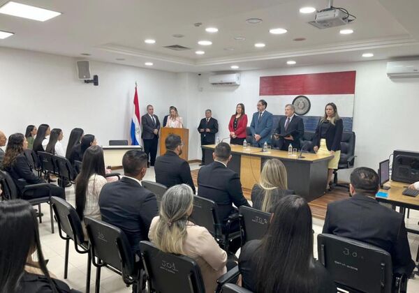 Concepción: Ministro Superintendente Jiménez Rolón tomó juramento a 30 nuevos abogados