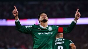 Gustavo Gómez, nuevamente en carrera por el premio “Rey de América”