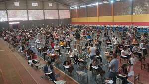 Denuncian autoritarismo e irregularidades en el segundo día de evaluación docente - Nacionales - ABC Color