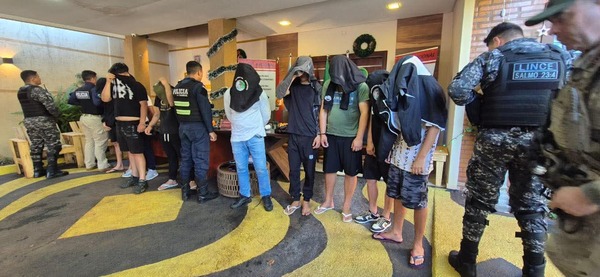 Allanamientos en CDE: diez detenidos en operativo contra banda criminal - ADN Digital