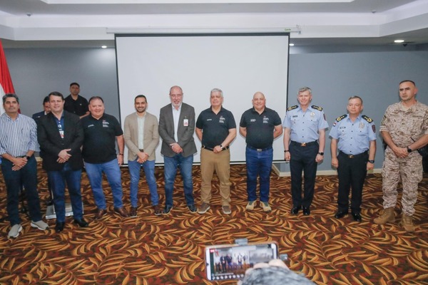 Policía implementa moderno sistema de radiocomunicación en Alto Paraná - La Tribuna