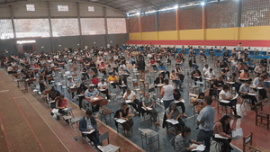 Denuncian autoritarismo e irregularidades en el segundo día de evaluación docente - Noticiero Paraguay